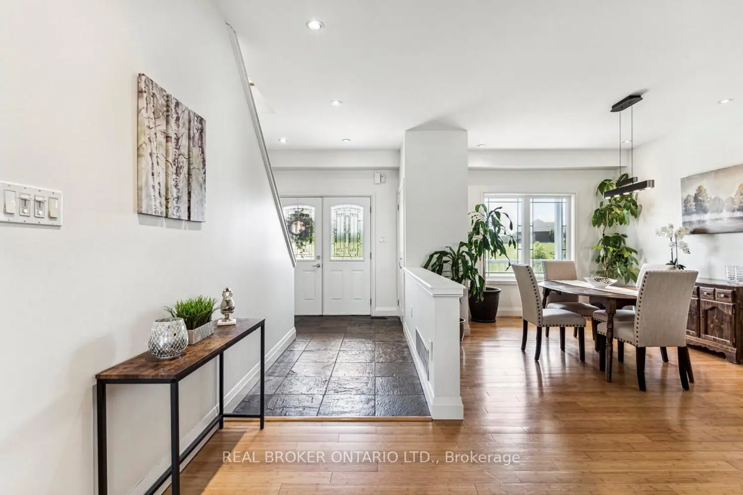 27 Bagshaw Crescent photo 3