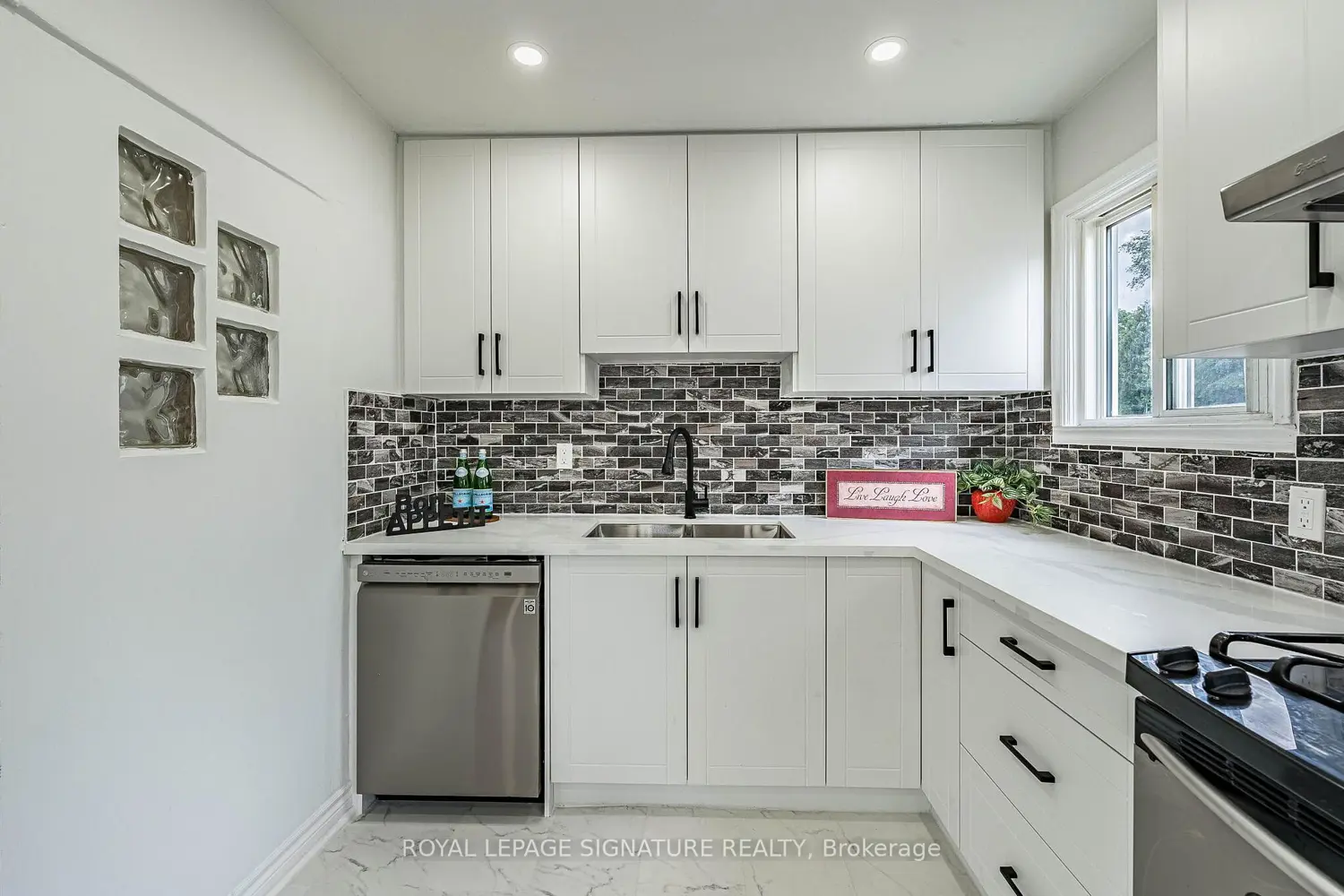 7 Putney Road photo 5