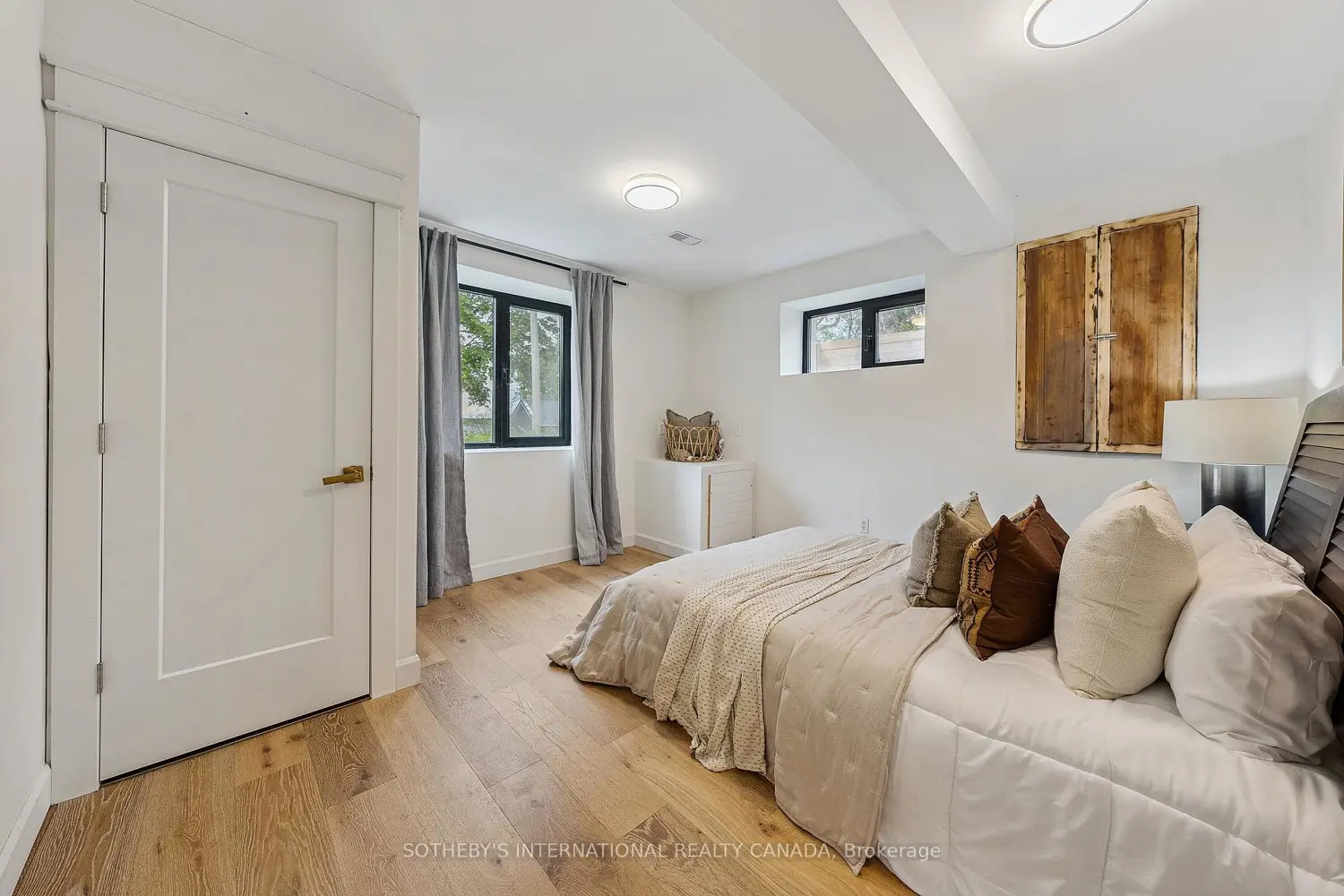 25 Silver Birch Street photo 5