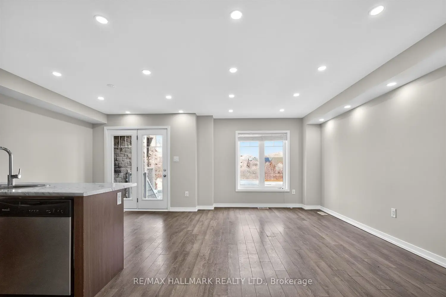 94 Golden Springs Drive photo 4