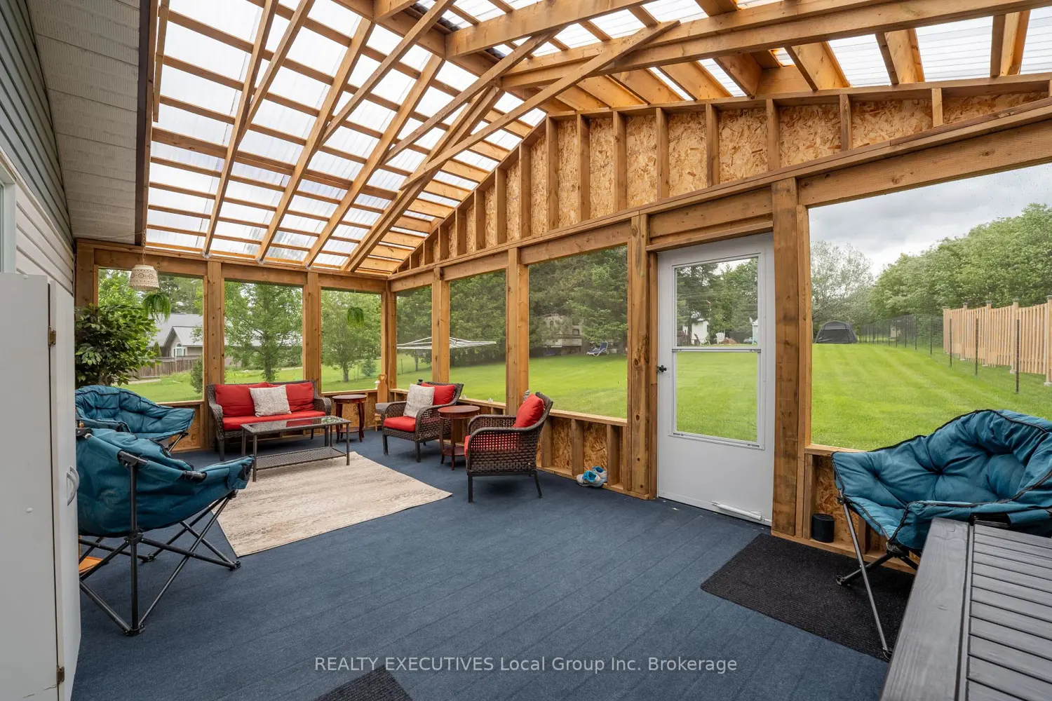 44 Lakeshore Road photo 4