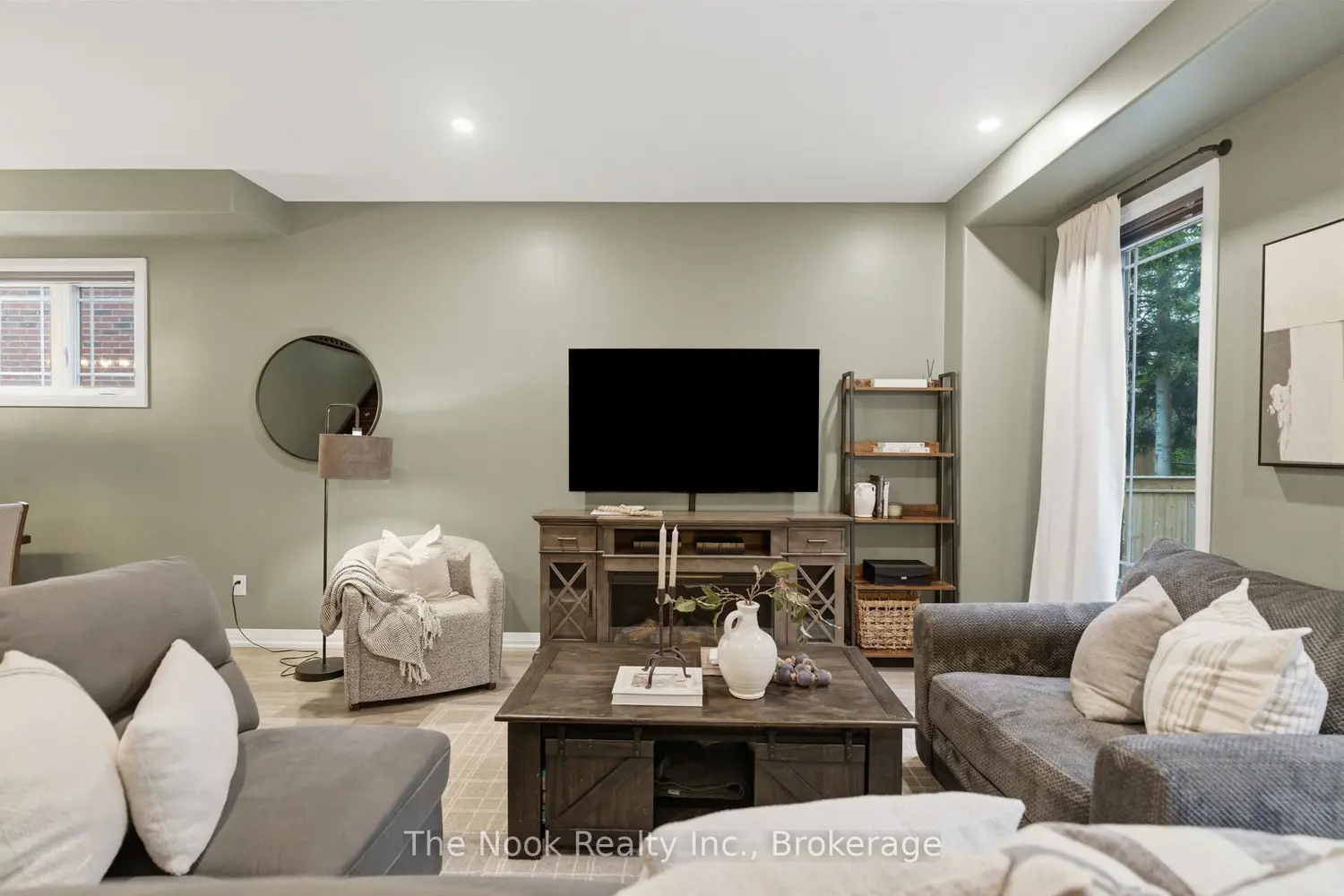 42 Drummond Street photo 5