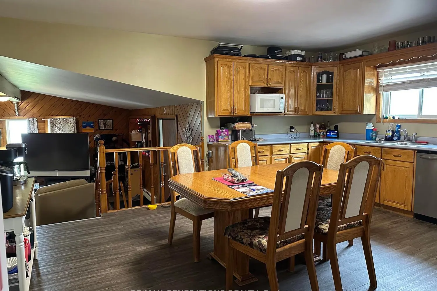 57 Superior Avenue photo 5