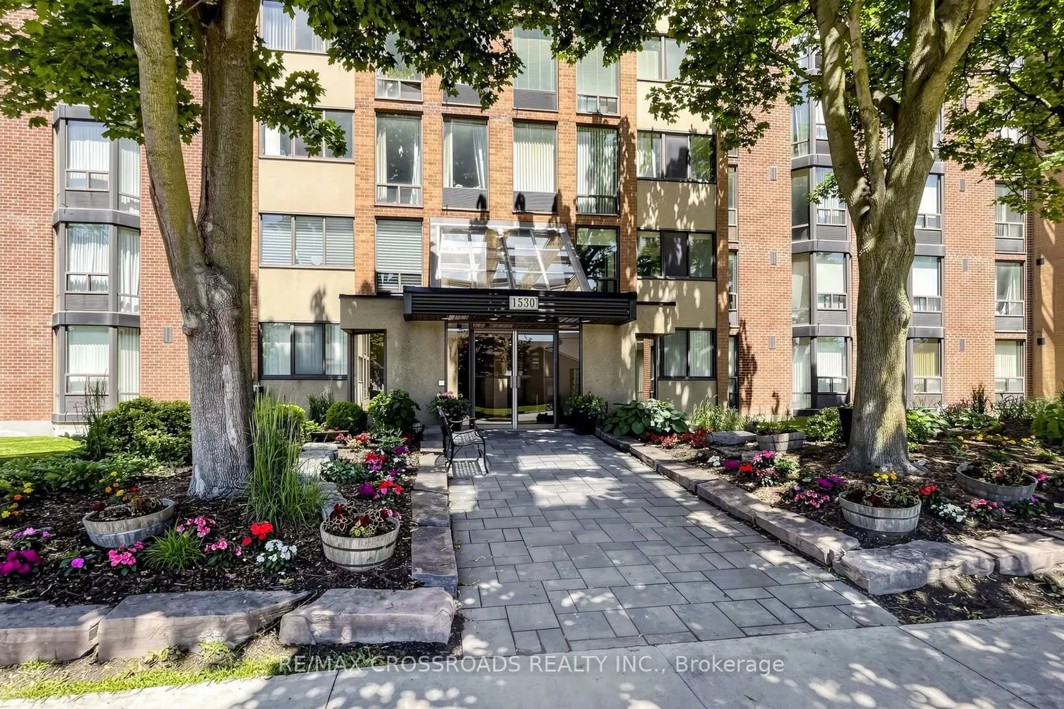 1530 Pickering Parkway 206