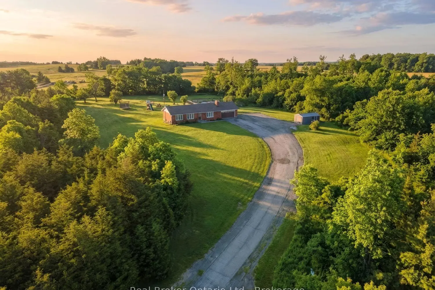 9639 Sideroad 27 Side Road photo 2