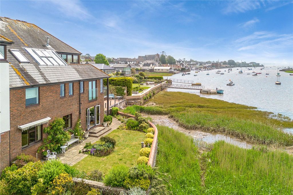 2 bed flat for saleHalyards, Topsham, Exeter, Devon EX3