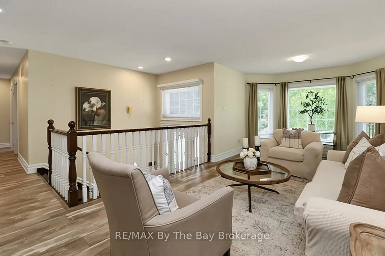 54 Fairway Crescent photo 5