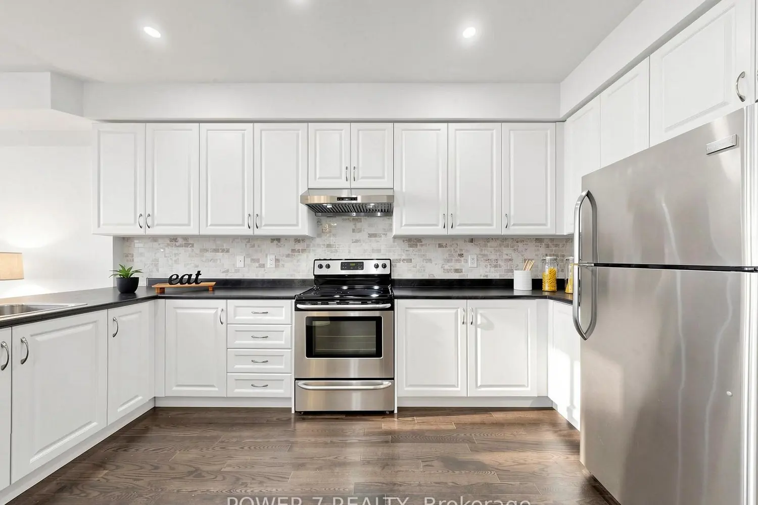 8 Briarfield Avenue photo 5