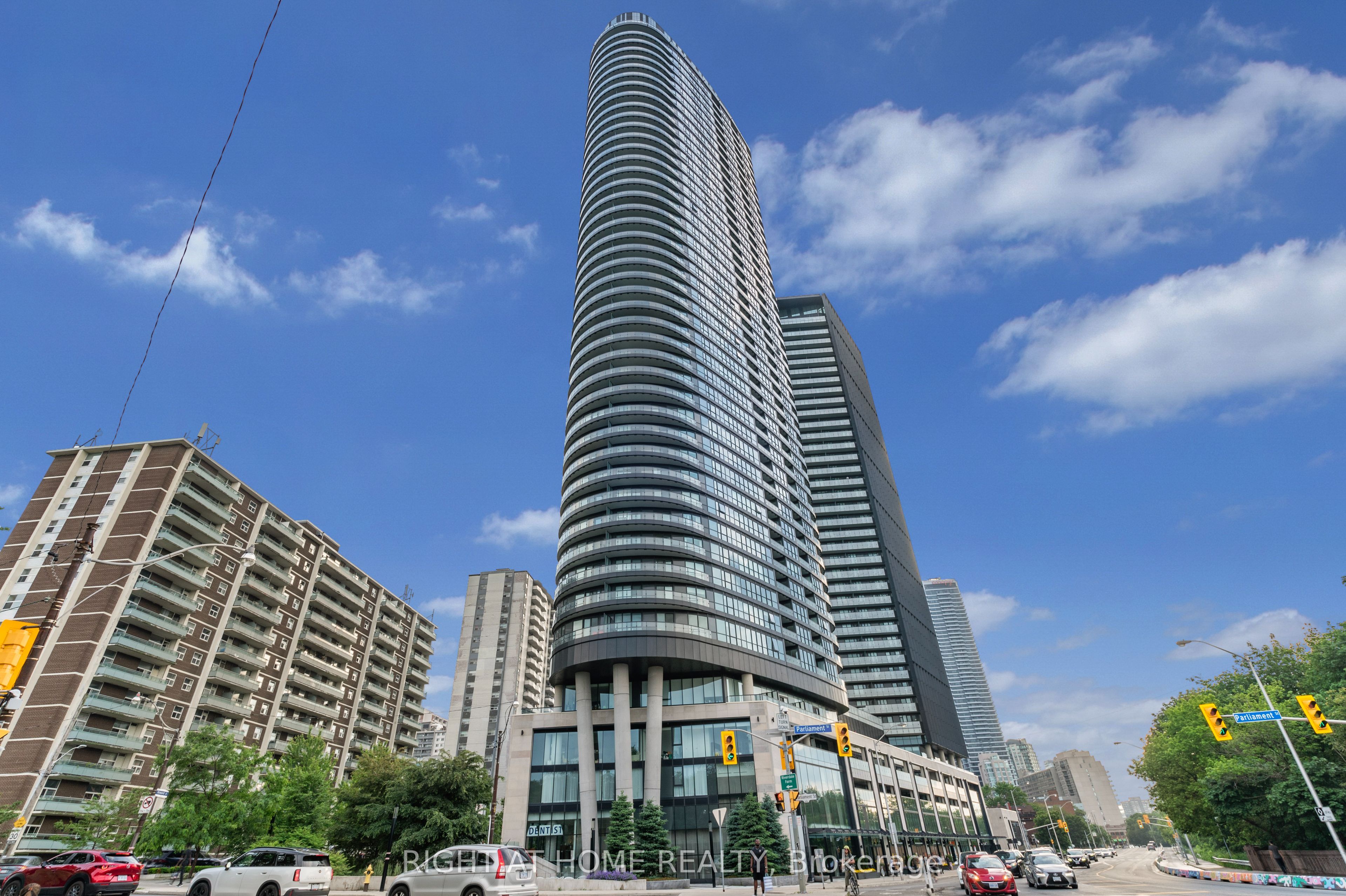 1922-585 Bloor Street E, Toronto, ON, M4W 0B3