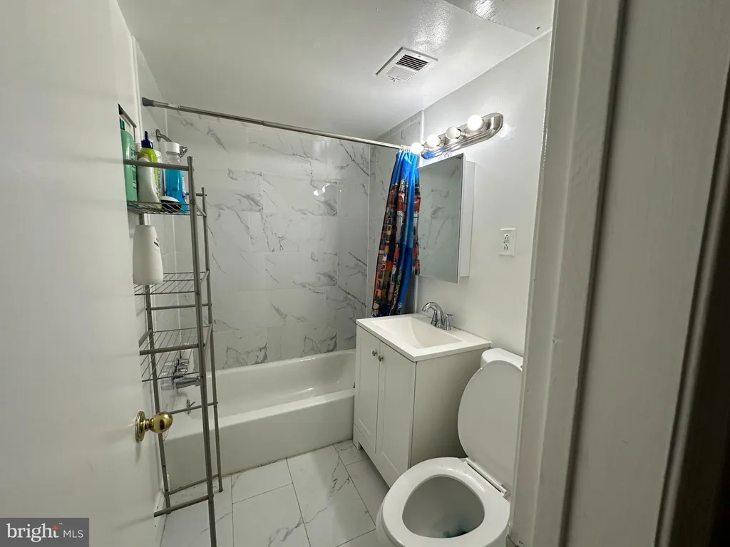 3837 Hamilton Street Unit 201, Hyattsville, MD 20781
