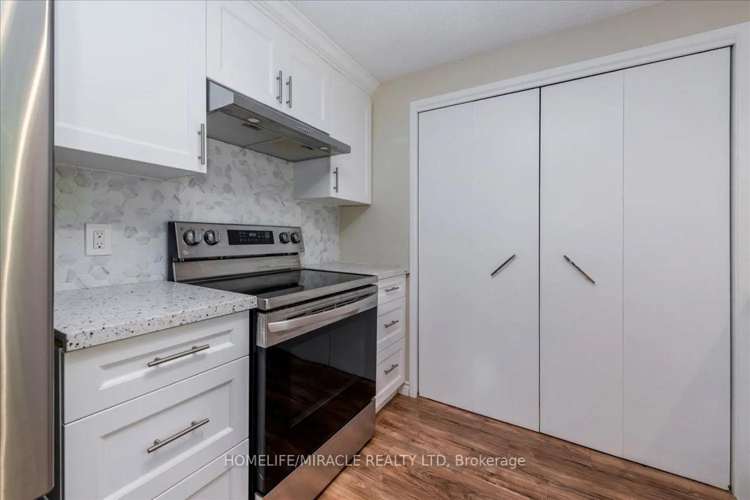 1 Tecumseth Pines Drive photo 4