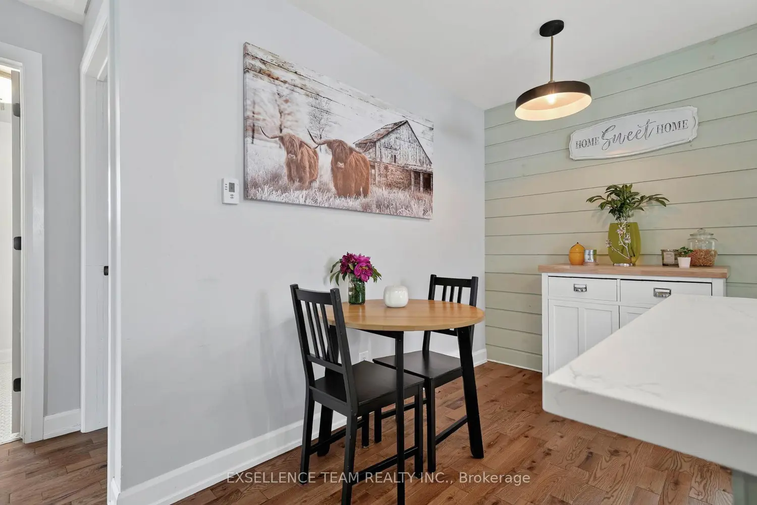99 Lochiel Street photo 4