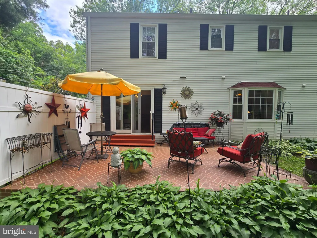 16601 Briardale Road, Rockville, MD 20855