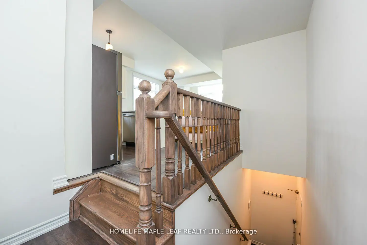 30 Halliford Place 215 photo 5