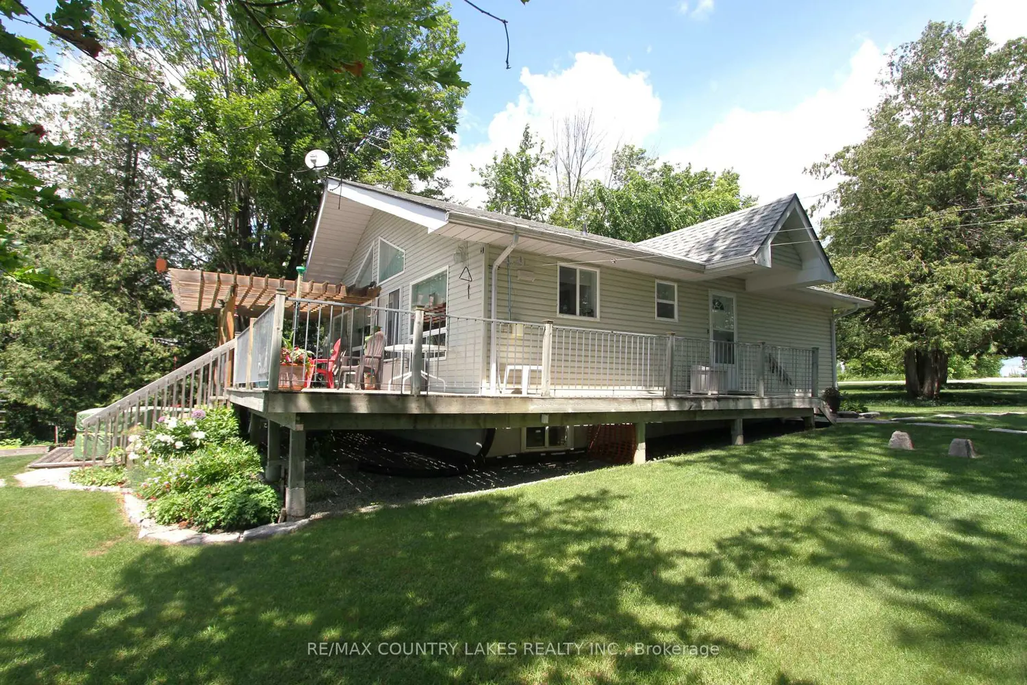 27 Hillcrest Avenue photo 2
