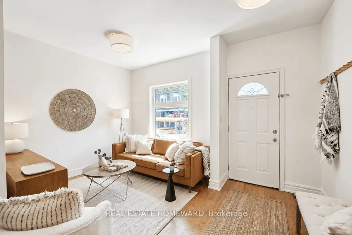91 Carlaw Avenue photo 2