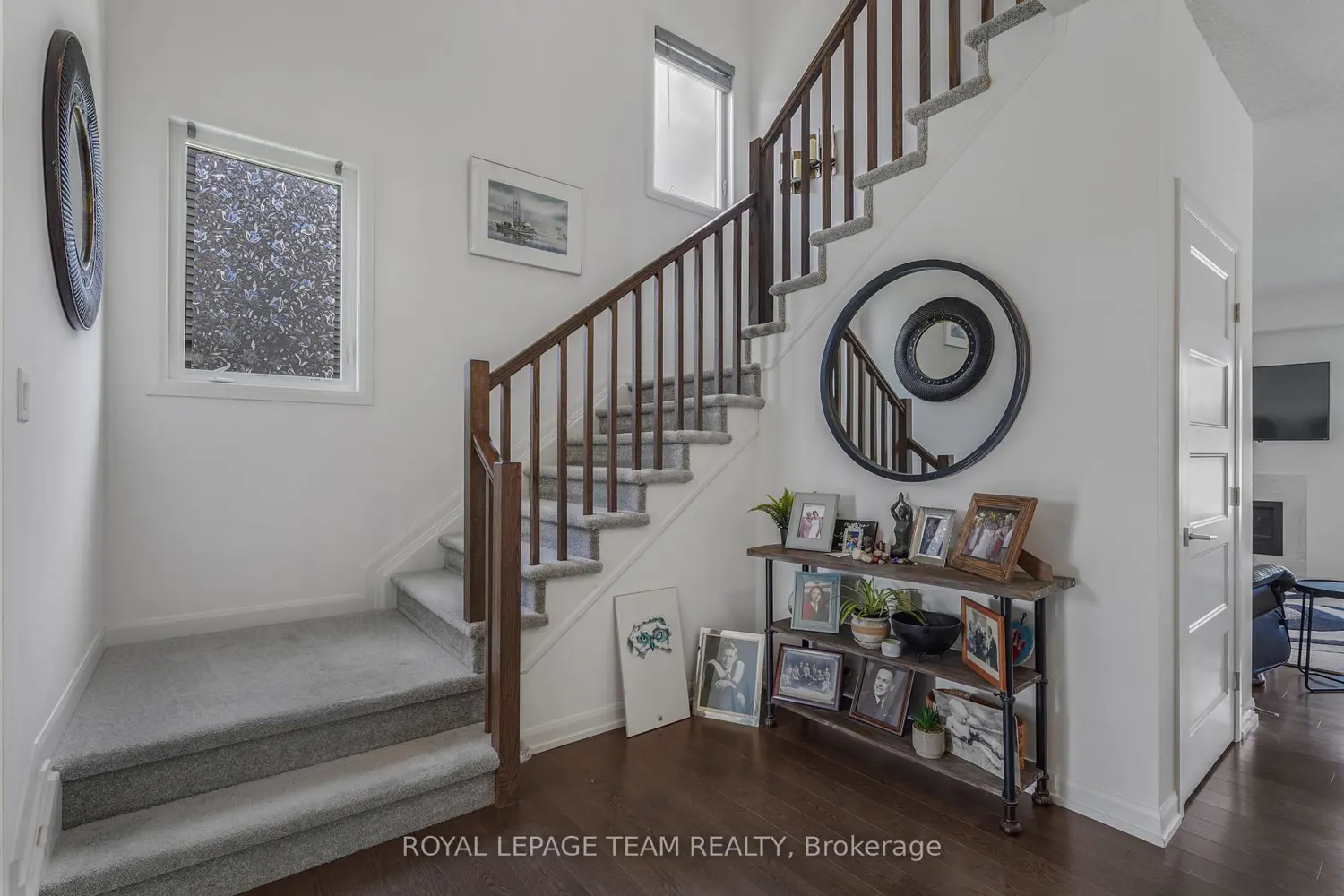 376 Sterling Avenue photo 2
