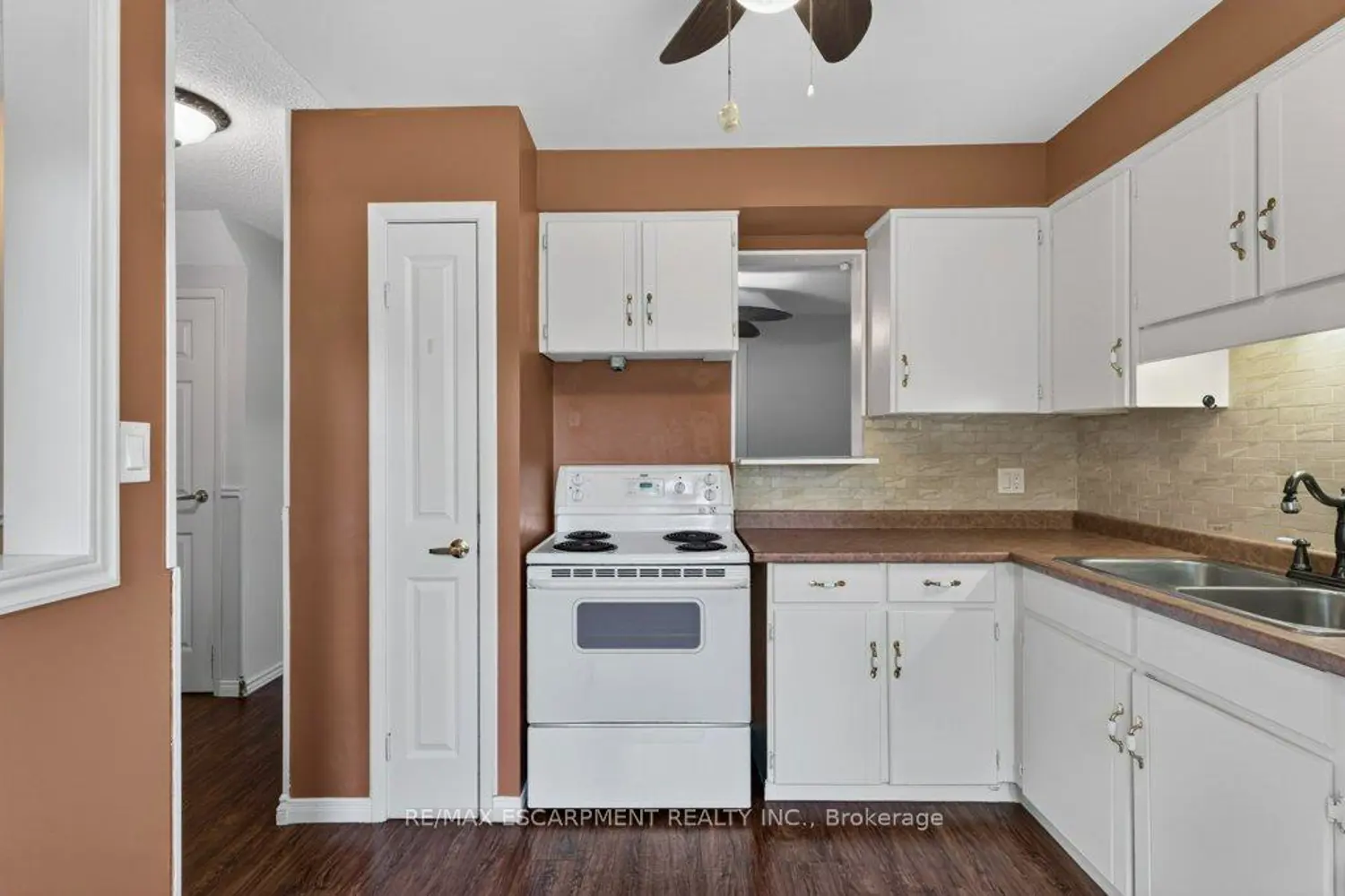 75 Ventura Drive 1 photo 5