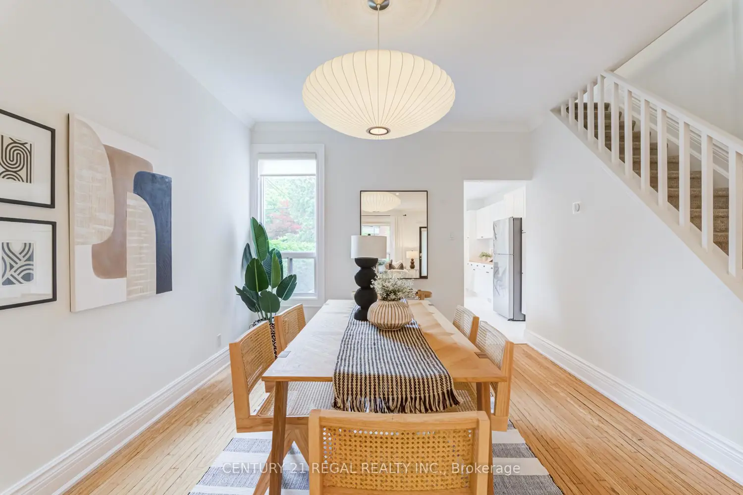213 Boulton Avenue photo 3