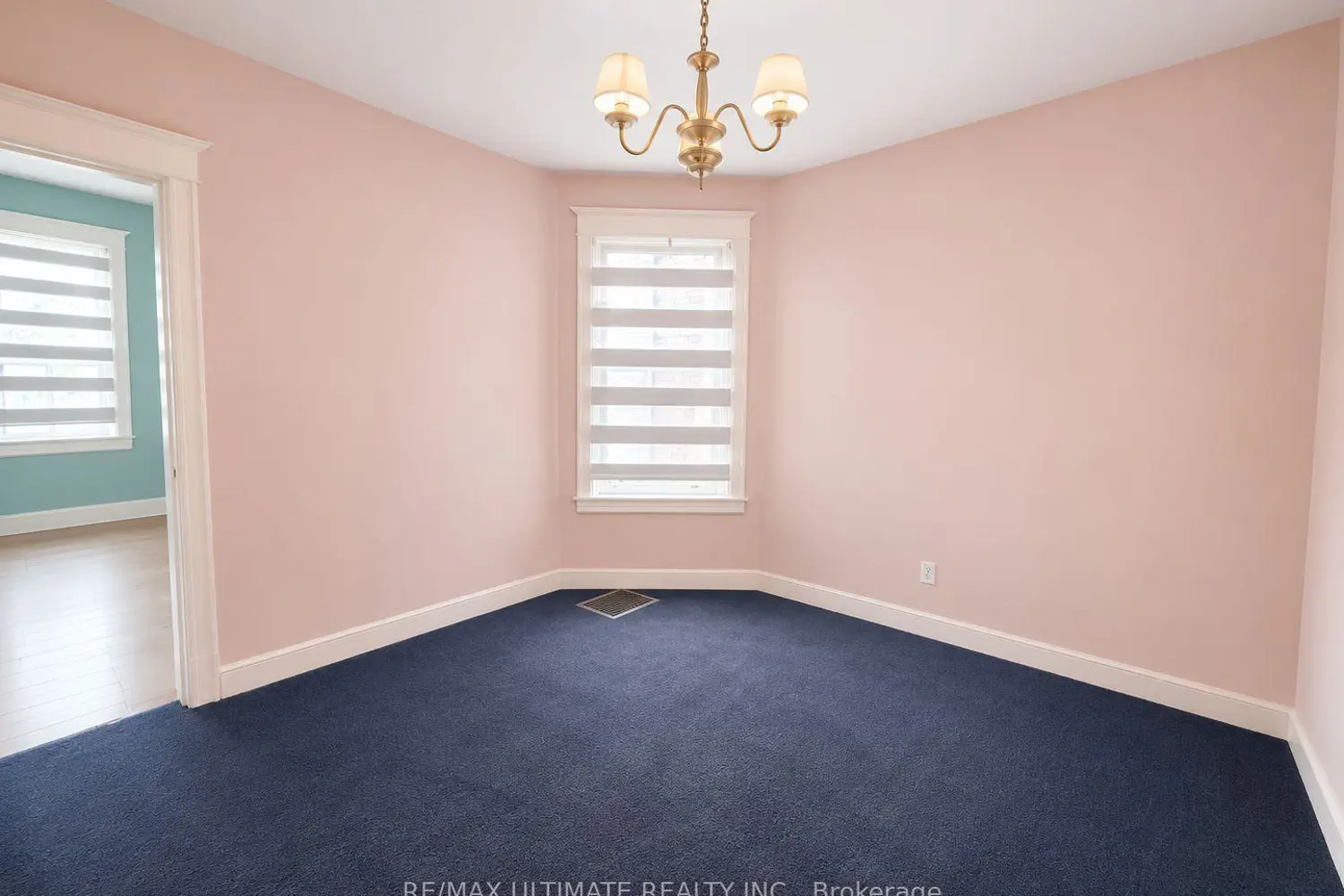 678 Euclid Avenue photo 5