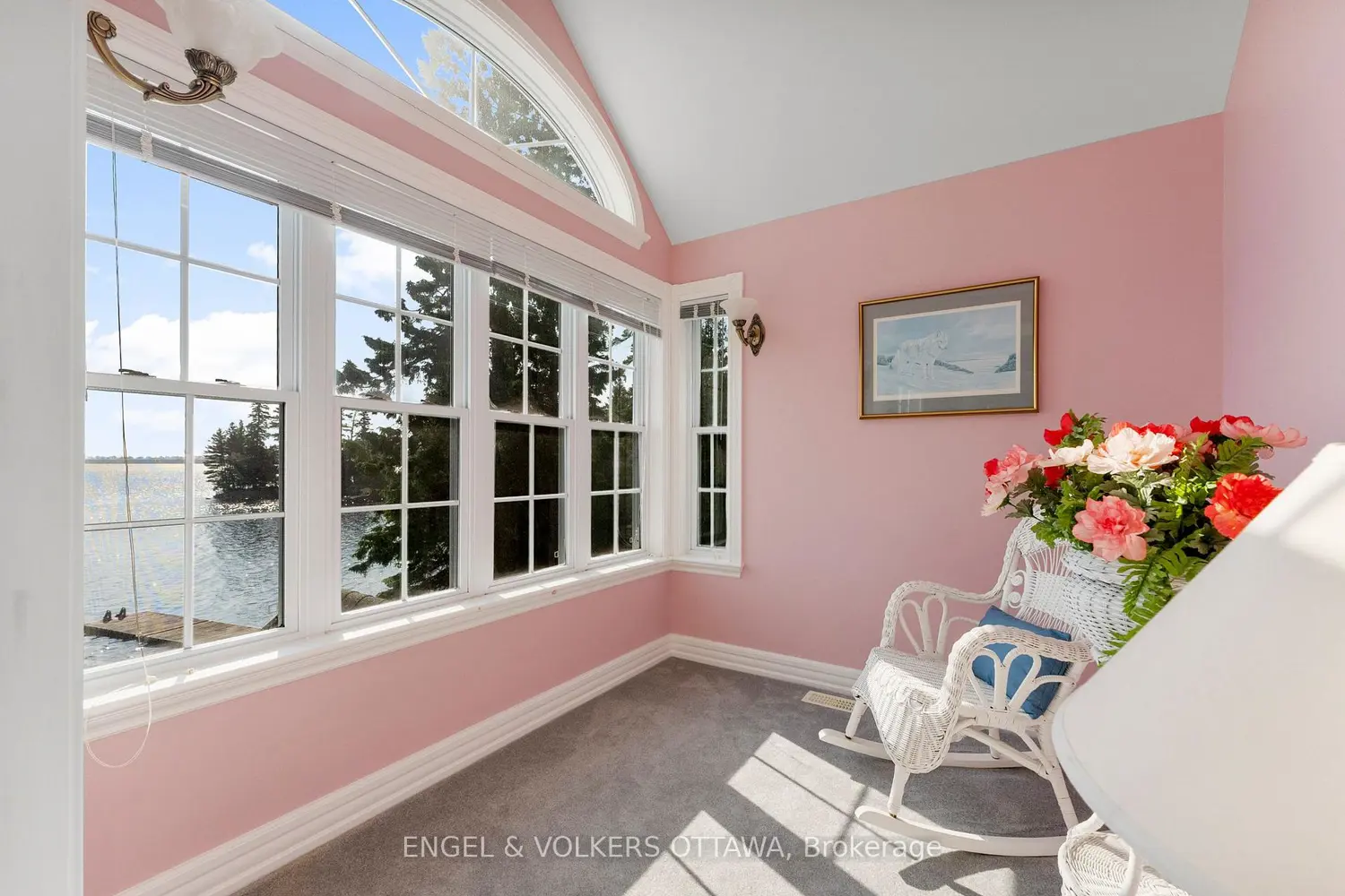 541 Morglan Lane photo 3