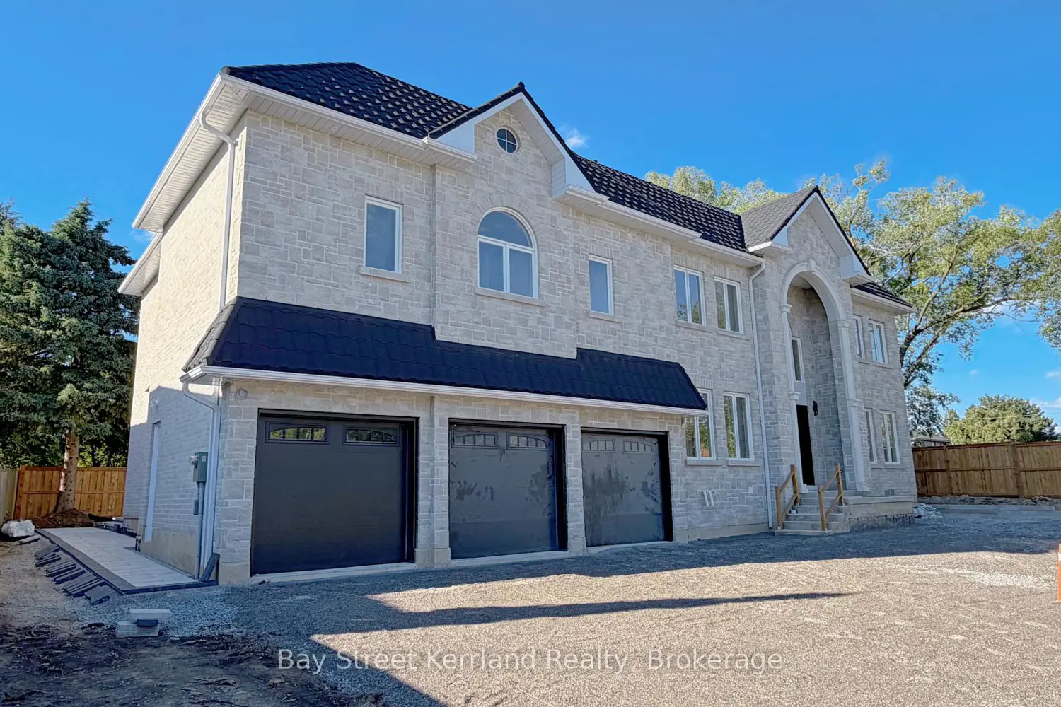 80 Highglen Avenue photo 2