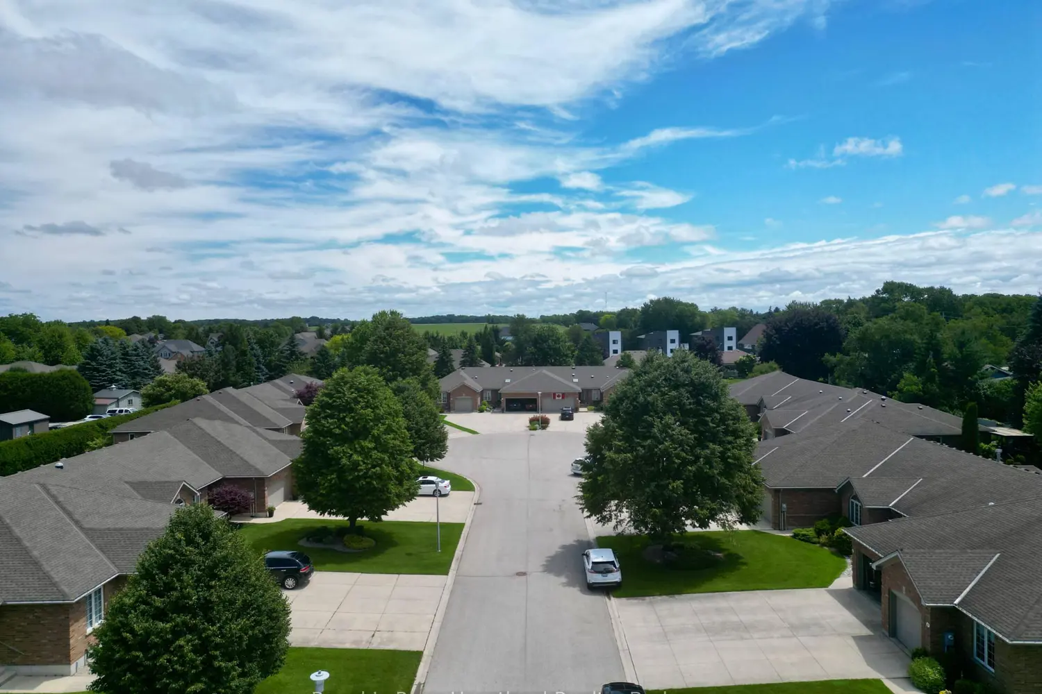 15 Shadow Lane photo 2
