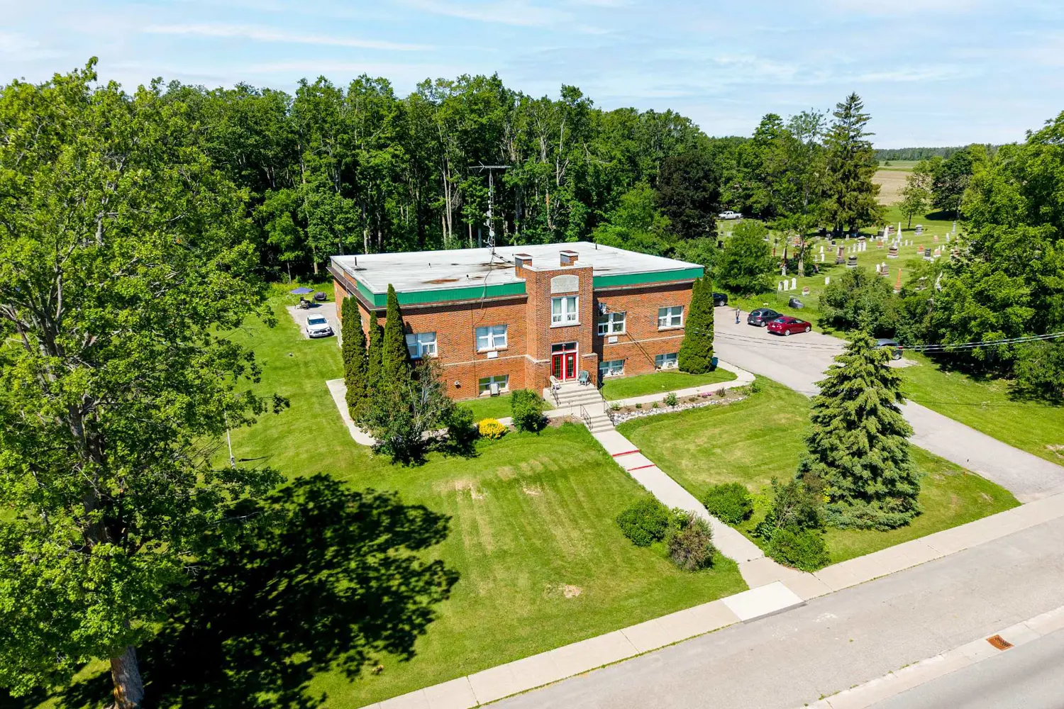 479 Eldon Road photo 4