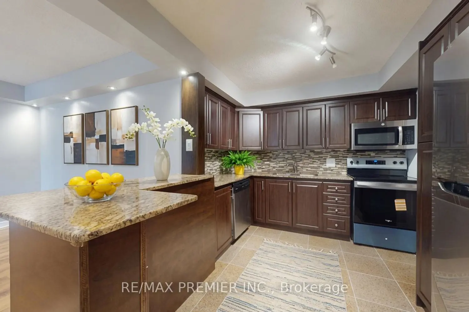 1250 Mississauga Valley Boulevard 51 photo 2