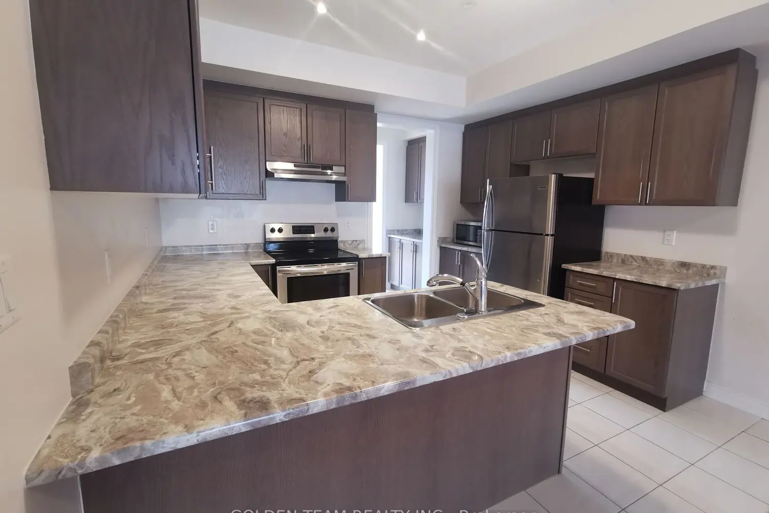 41 Luzon Avenue photo 3