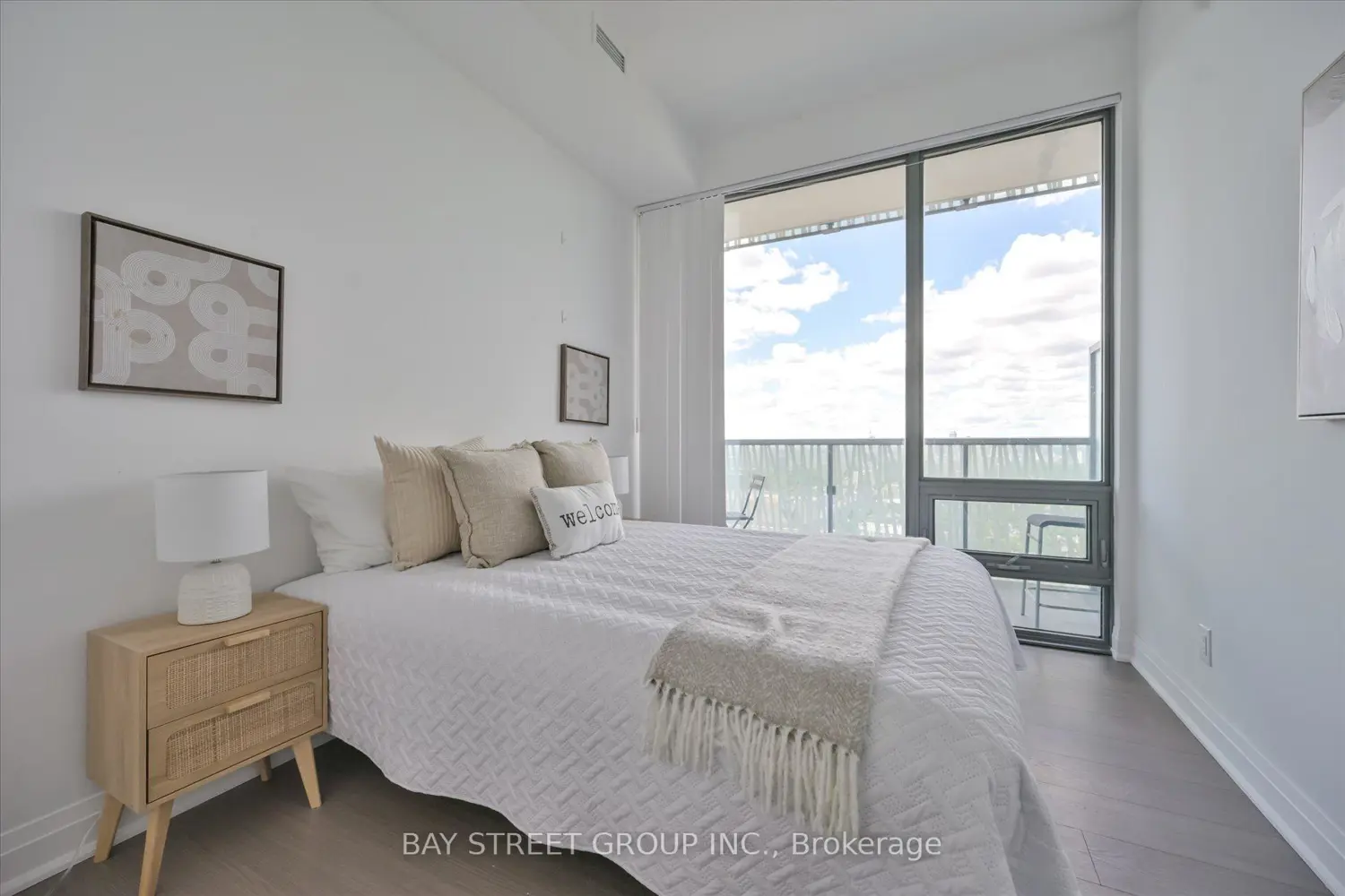 50 Charles Street Lph4706