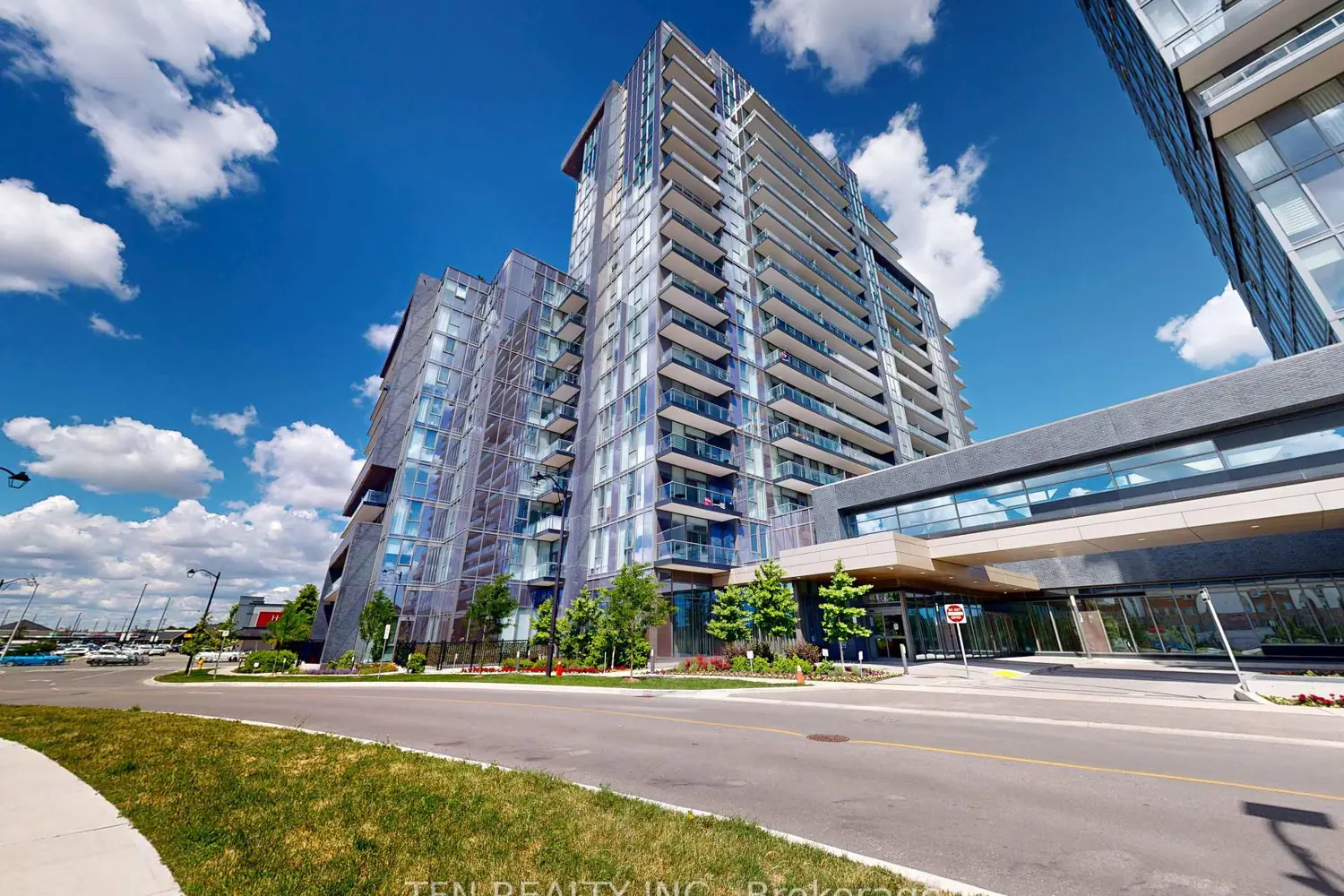 10 Gatineau Drive 602