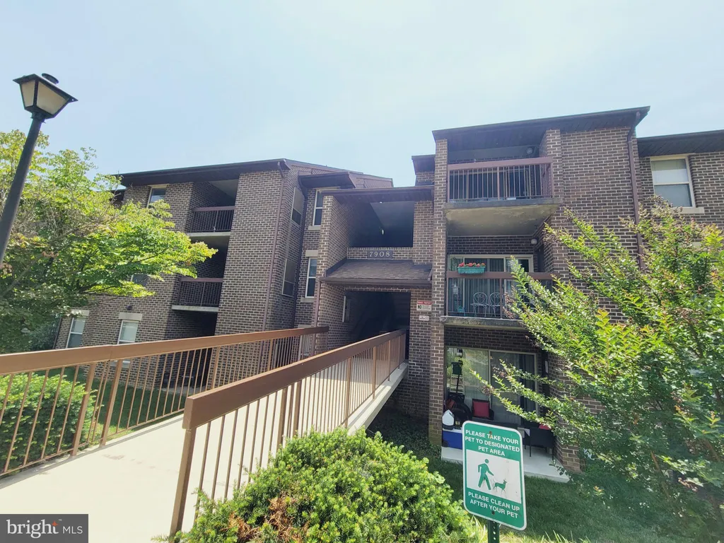 7908 Pearlbush Drive Unit 301, Gaithersburg, MD 20879