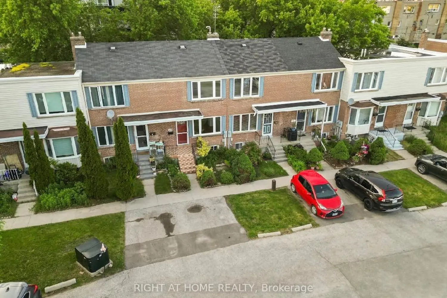 740 Kennedy Road 49 photo 2