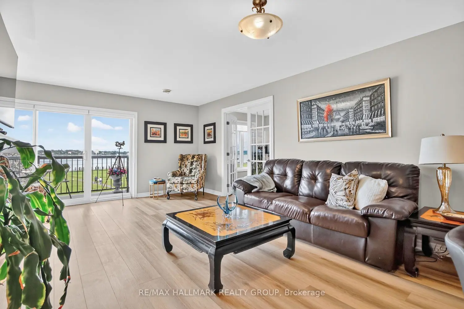 410 King Street 7 photo 3