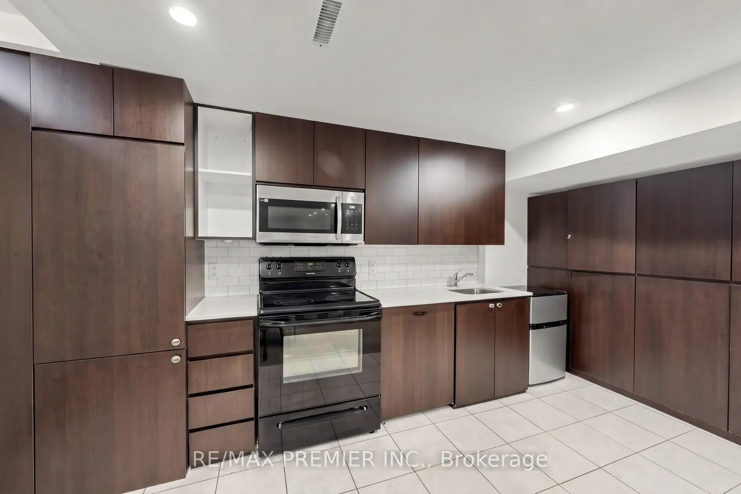 6279 Donway Drive photo 5