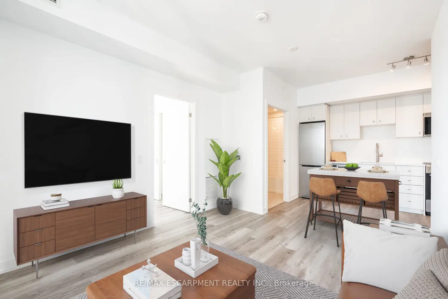 15 Wellington Street 1102