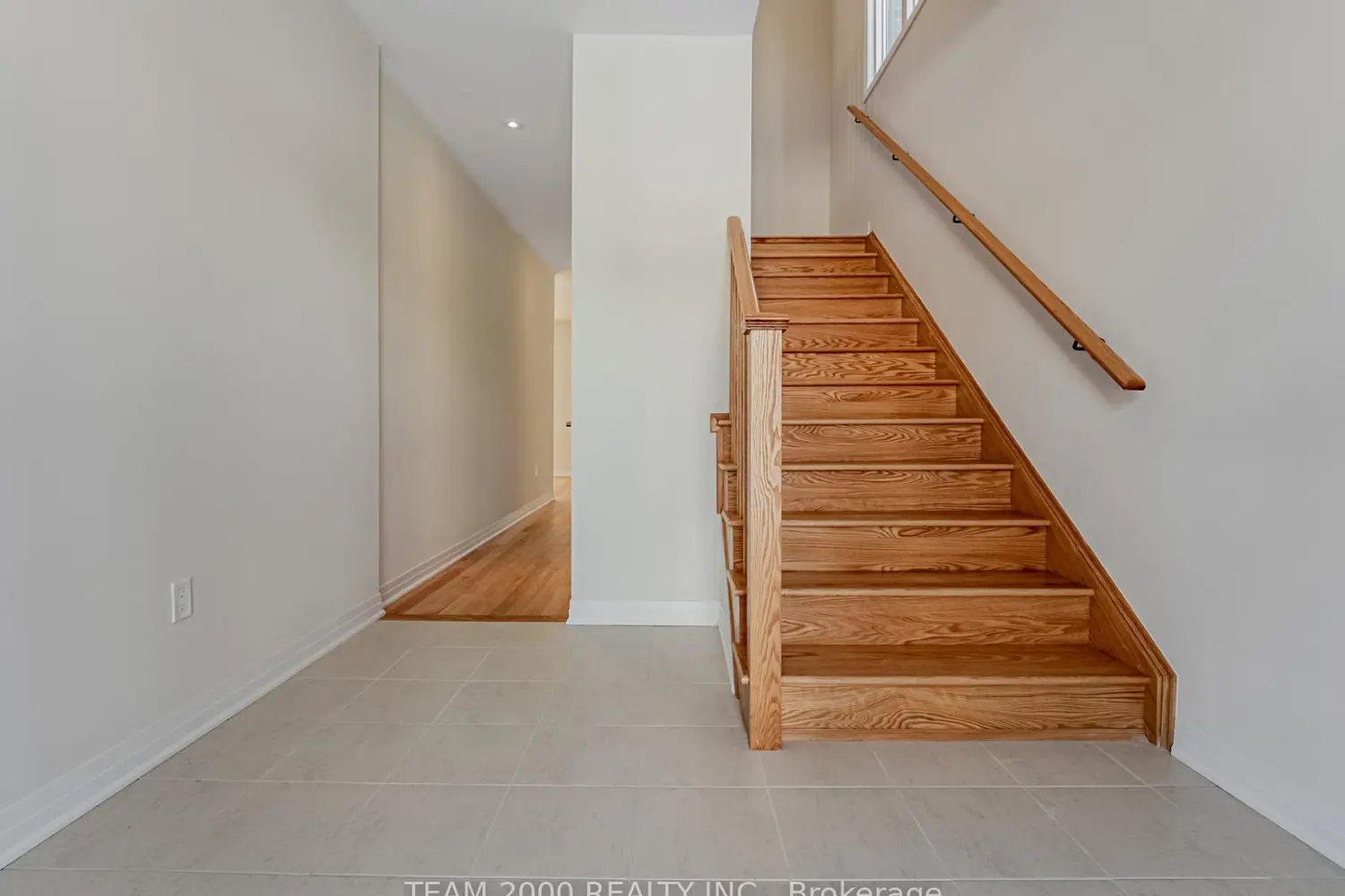85 Gibson Drive photo 2