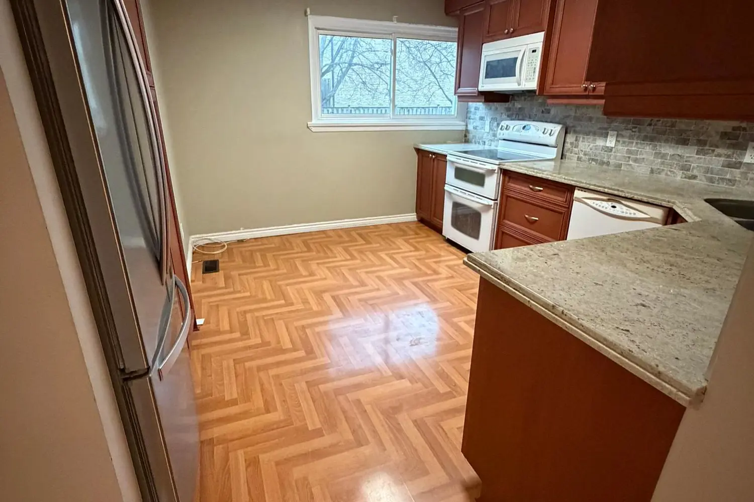400 Bloor Street 58 photo 3