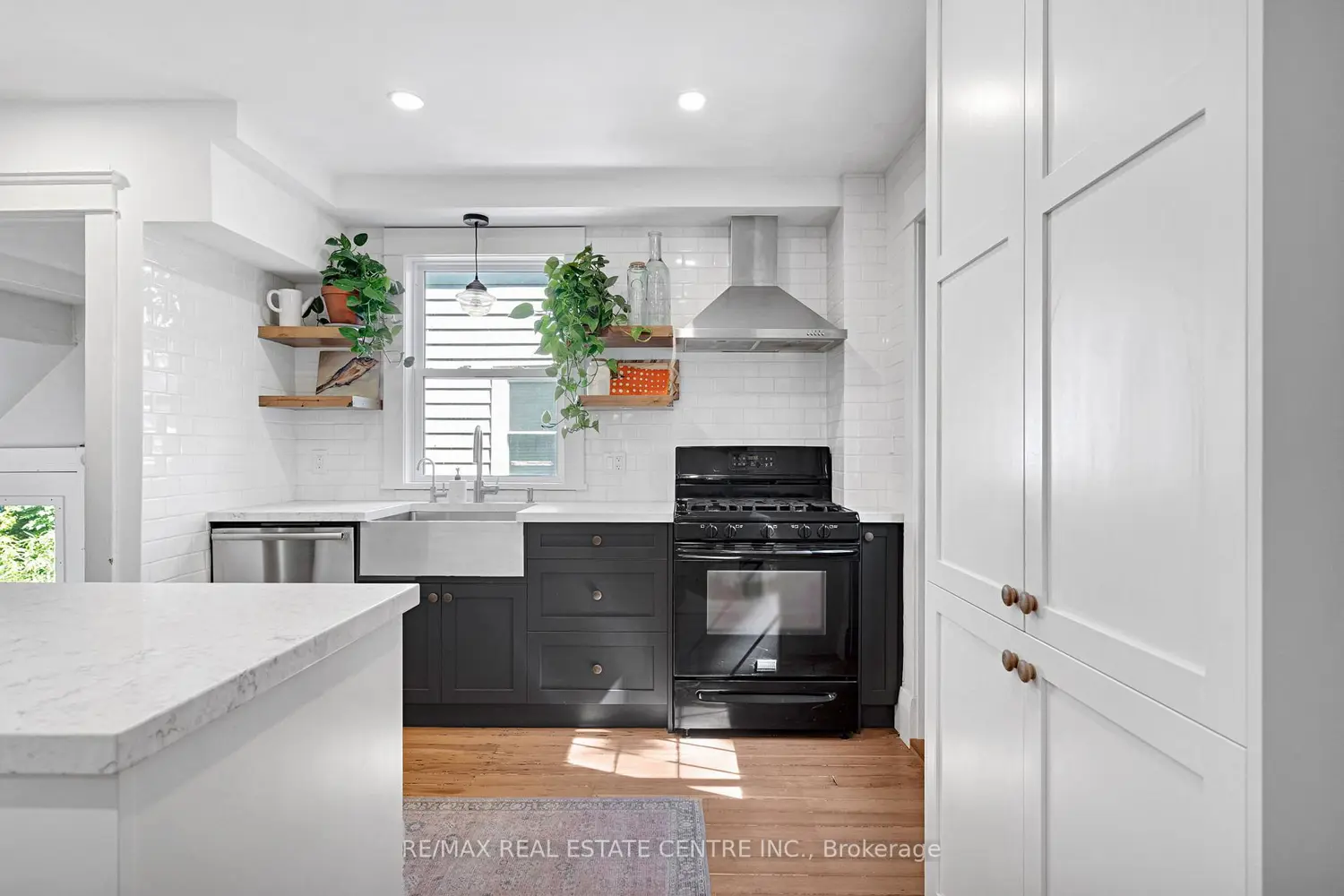 18 Mcalpine Avenue photo 5