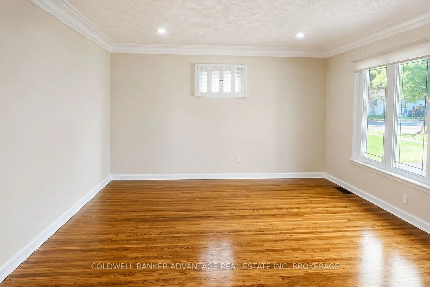 68 Cameron Avenue photo 2