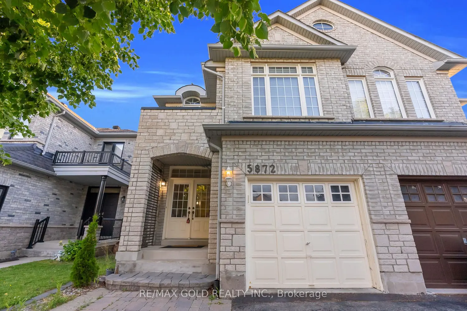 5872 Yachtsman Crossing Boulevard photo 2