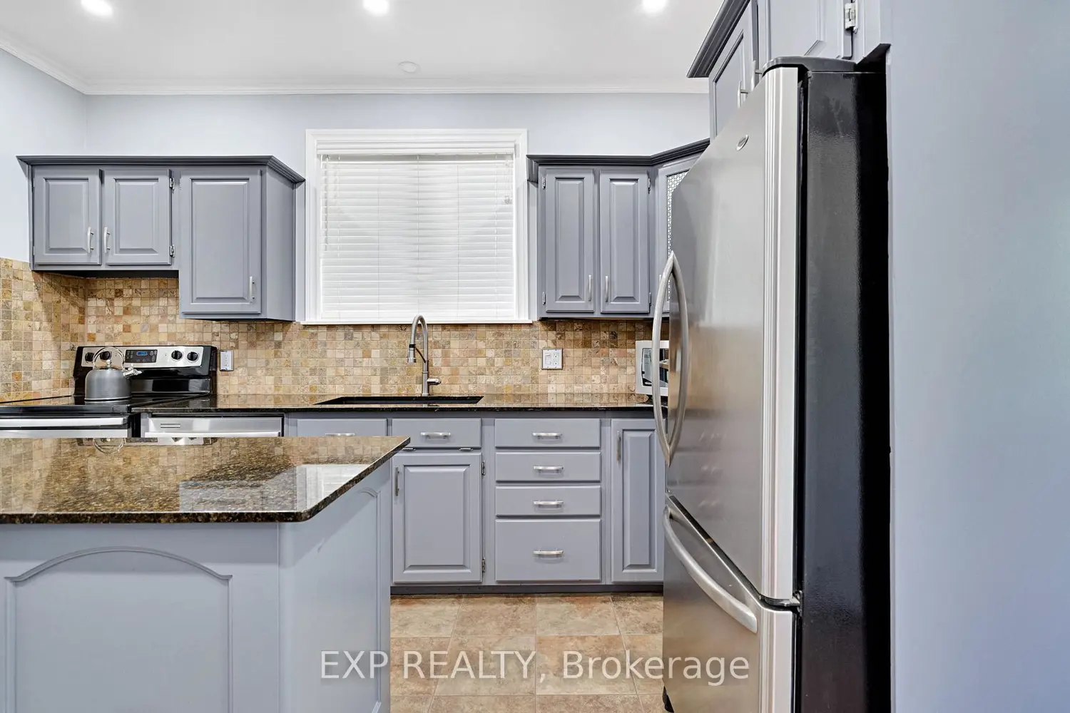 79 Heather Place photo 3