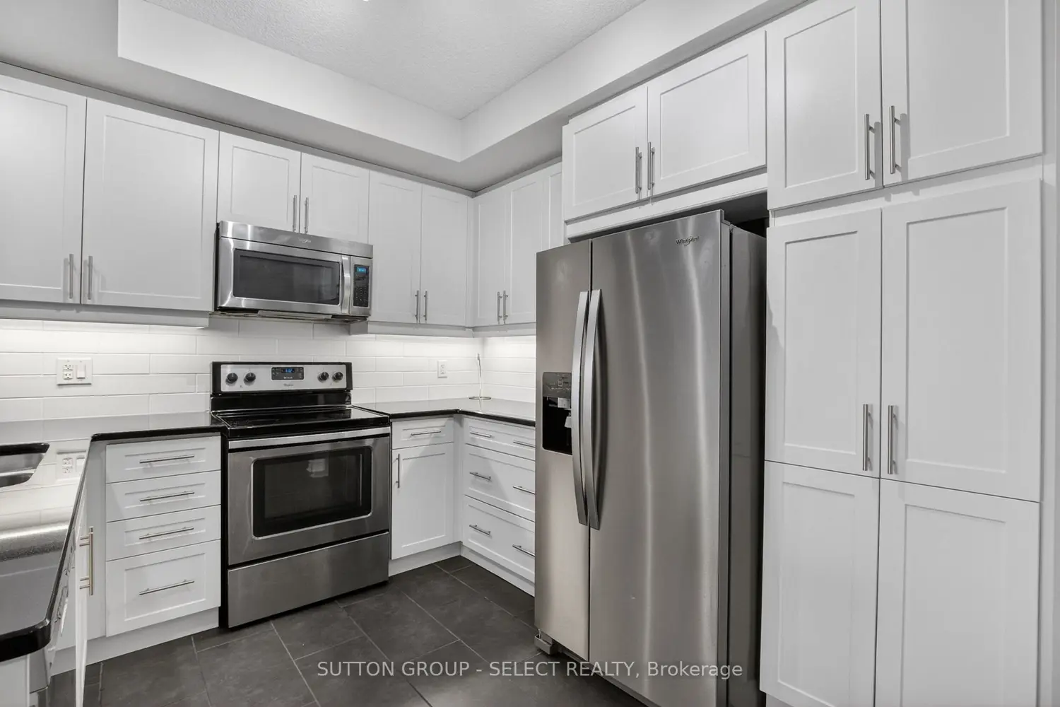 330 Ridout Street 1705 photo 4