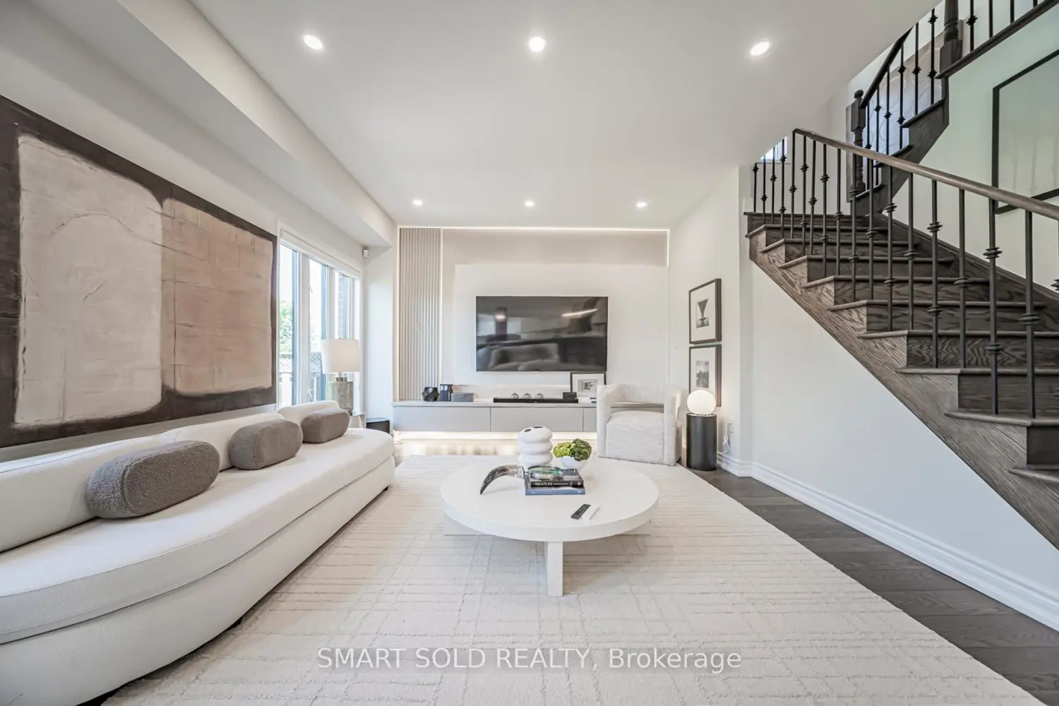 8 Gordon Weeden Road photo 5
