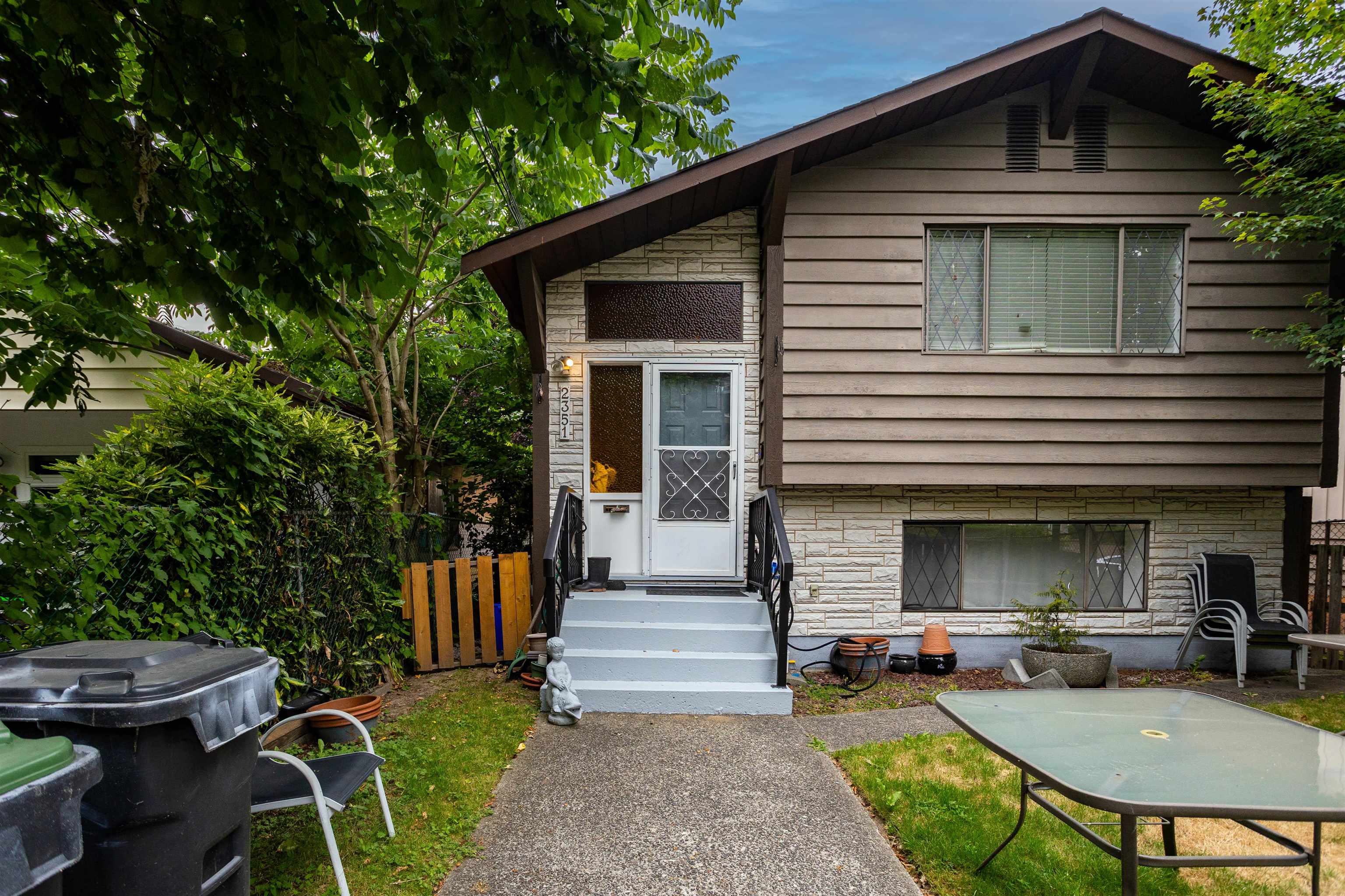 2351 Hawthorne Avenue, Port Coquitlam, BC, V3C 1X1