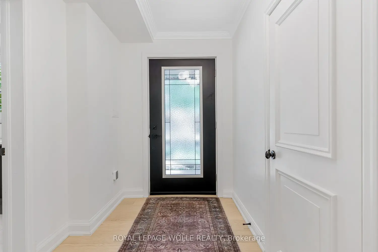 203 Forsyth Drive photo 2