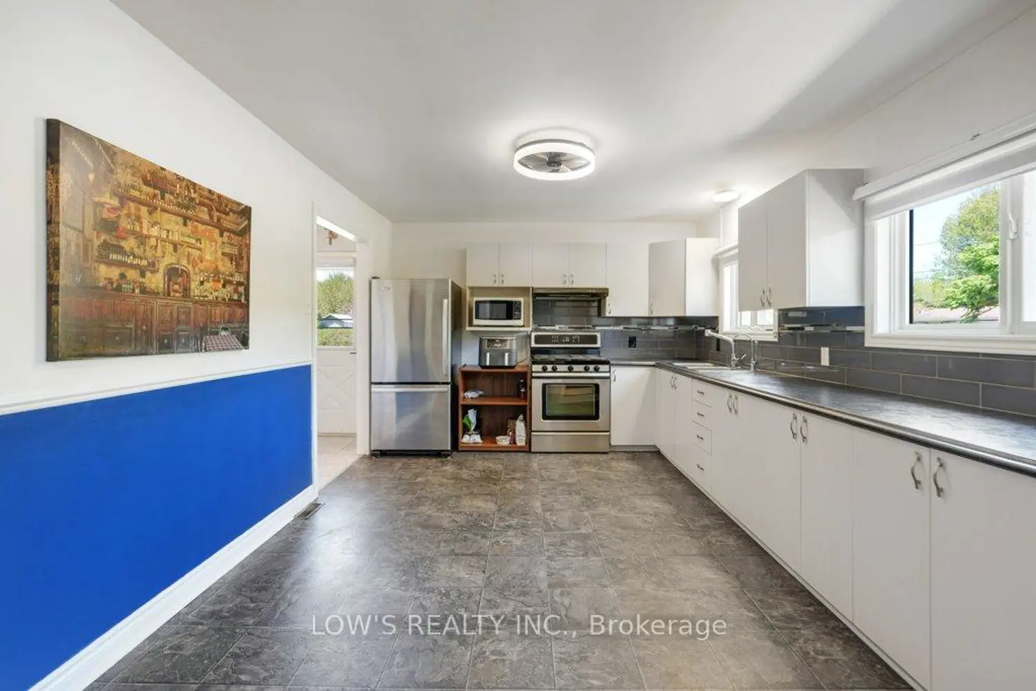 1504 Ste Anne Road photo 5
