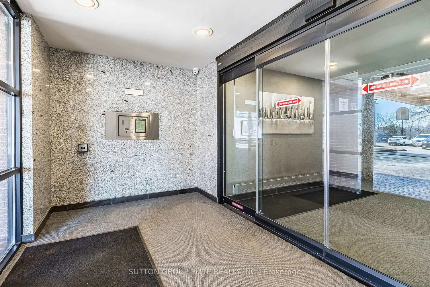 1660 Bloor Street 502 photo 3