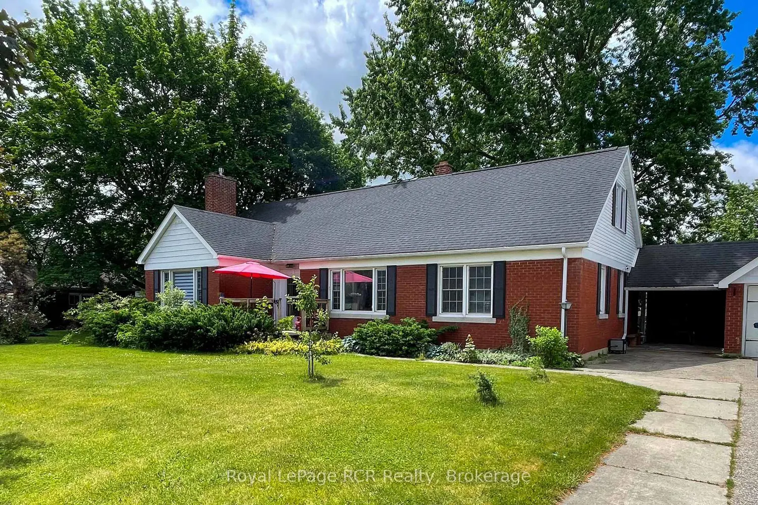 1053 Highway 9 photo 2